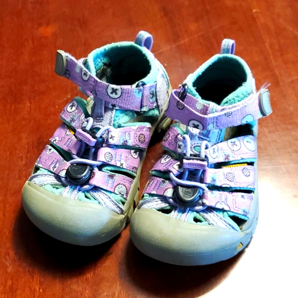 Purple keen sandals